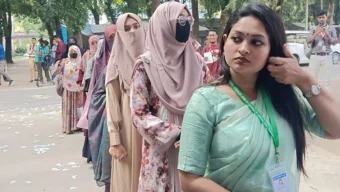 রাকসু নির্বাচন: উৎসবমুখর পরিবেশে ভোটগ্রহণ শুরু