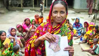 বিয়ানীবাজারের দরিদ্র-মধ্যবিত্ত নারীদের কাঁধে বাড়ছে ঋণের বোঝা