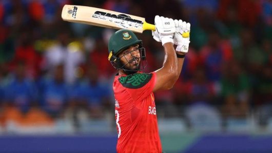 সাইফের সেঞ্চুরি দেখার অপেক্ষায় টাইগার কোচ সিমন্স