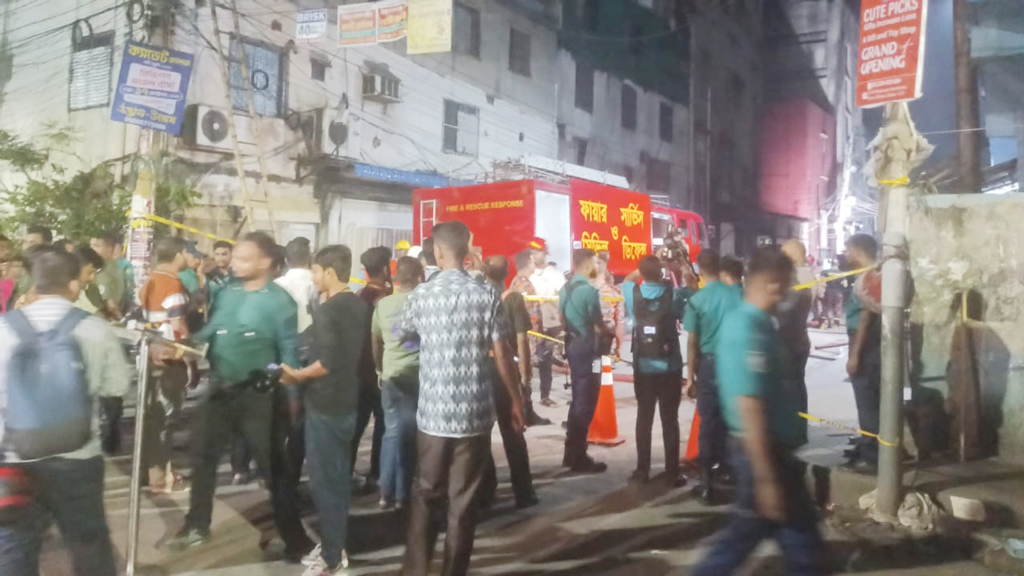 রাসায়নিকে অসহায় ফায়ার সার্ভিস