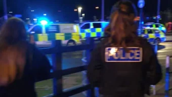 যুক্তরাজ্যে ট্রেনে ছুরিকাঘাতে আহত ৯, দুই সন্দেহভাজন আটক