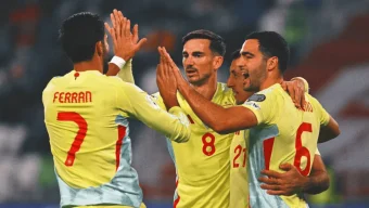 বিশ্বকাপ বাছাইয়ে অপ্রতিরোধ্য স্পেন, তবু বিশ্বকাপ নিশ্চিত অপেক্ষা