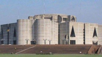 নির্বাচিত এমপিদের শপথ পড়াবেন কে