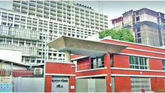 প্রশাসনে এখনো সুবিধাভোগীদের প্রাধান্য