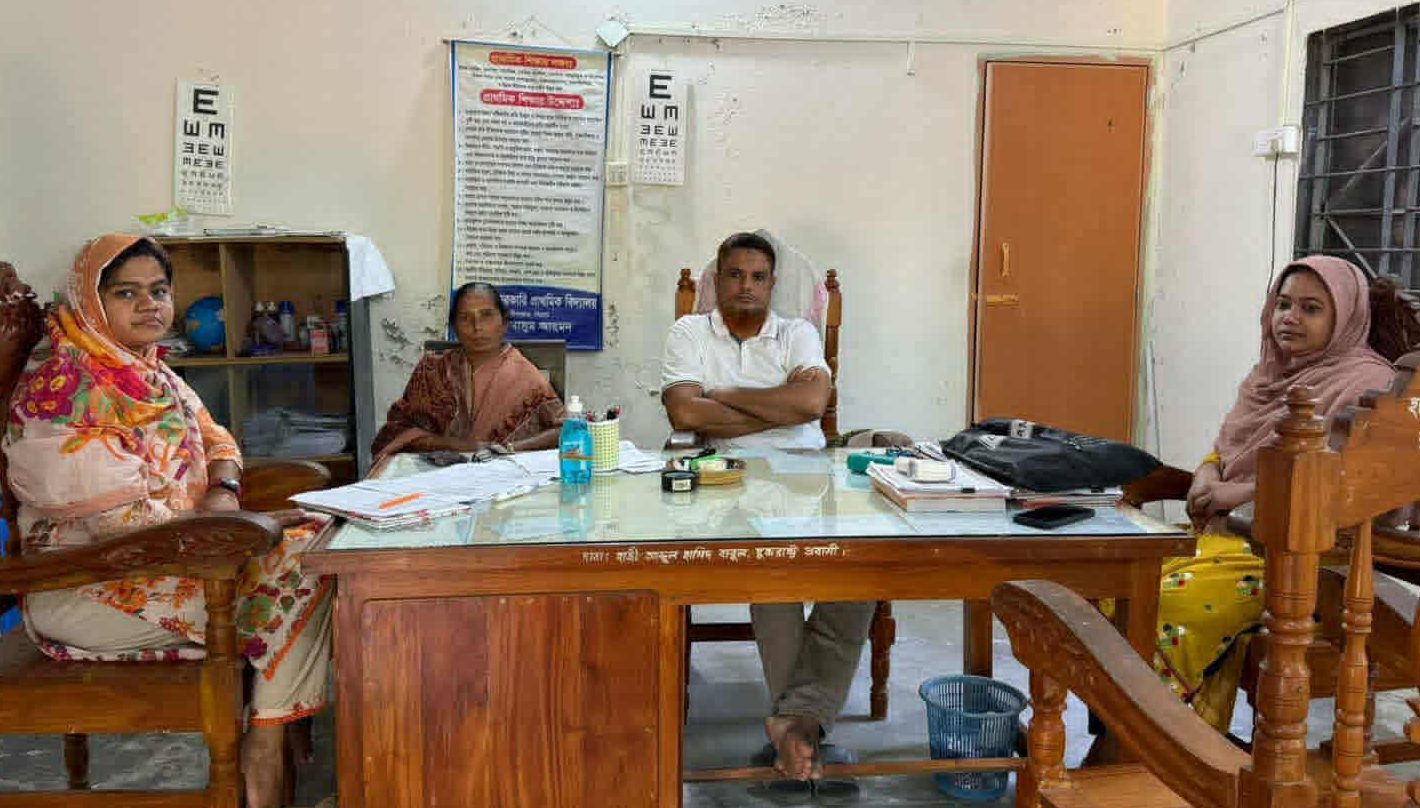 বিয়ানীবাজারেও প্রাথমিক শিক্ষকদের কর্মবিরতি পালন