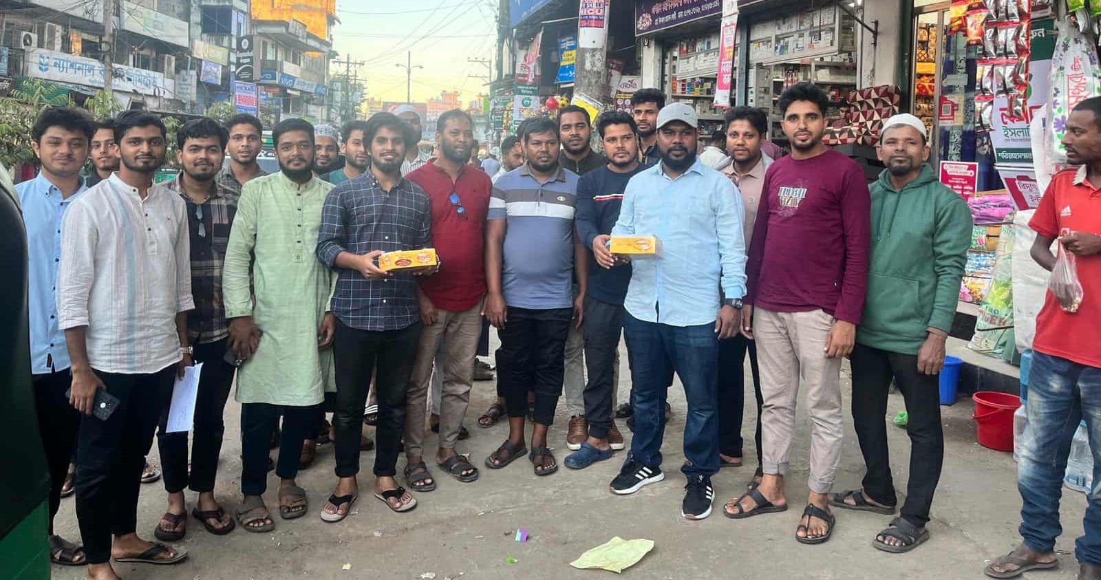 হাসিনার ফাঁসির রায়ে বিয়ানীবাজারে মিষ্টি বিতরণ