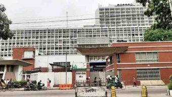 তিন স্তরের নিরাপত্তায় ঢাকছে সচিবালয়