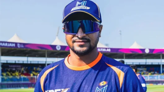 ধীরগতির ব্যাটিংয়ের কারণে আউটের আগেই সাকিবকে তুলে নিলো এমআই