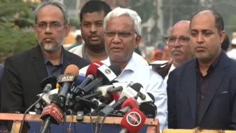 খালেদা জিয়া সুস্থ হয়ে উঠবেন, গুজবে বিভ্রান্ত হবেন না