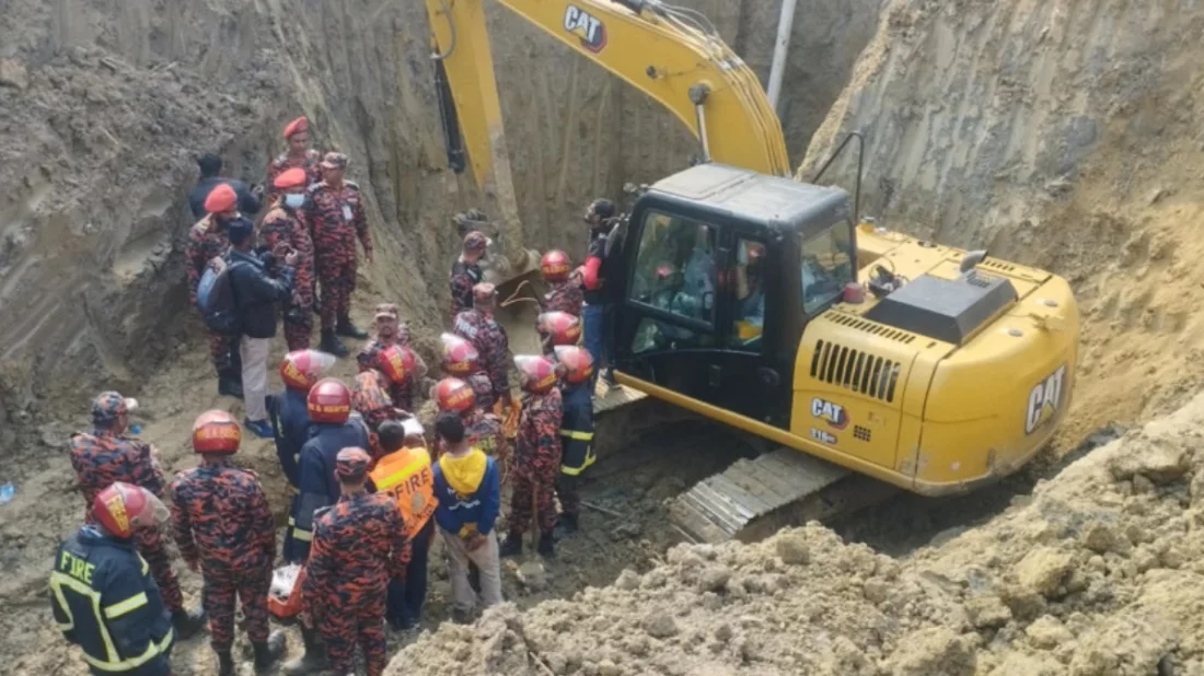 ২৪ ঘণ্টায় ৪২ ফুট গর্ত খুঁড়েও পাওয়া যায়নি সাজিদকে, উদ্ধার অভিযান চলছে