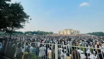 ভাইয়ের ইমামতিতে শহীদ ওসমান হাদির জানাজা সম্পন্ন