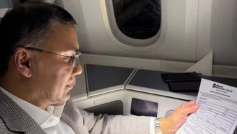 ‘ফেরা’-বিমানে বসে তারেক রহমানের ফেসবুক পোস্ট