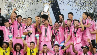 ফাইনালে মেসি ম্যাজিকে এমএলএস কাপের চ্যাম্পিয়ন মায়ামি