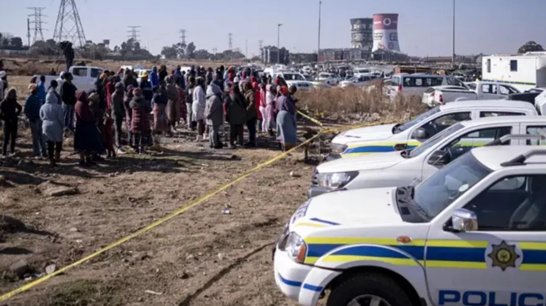 দক্ষিণ আফ্রিকায় বন্দুকধারীদের গুলিতে নিহত ১০