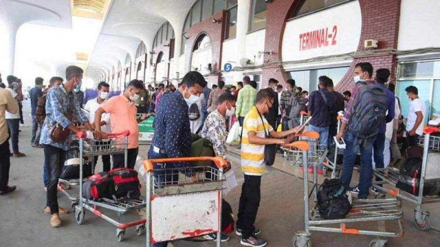 সবচেয়ে বেশি অর্থ ব্যয় করেও কম আয় বাংলাদেশি কর্মীদের