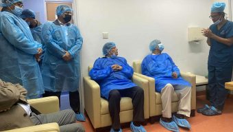 খালেদা জিয়ার শারীরিক অবস্থার খোঁজ নিতে হাসপাতালে প্রধান উপদেষ্টা