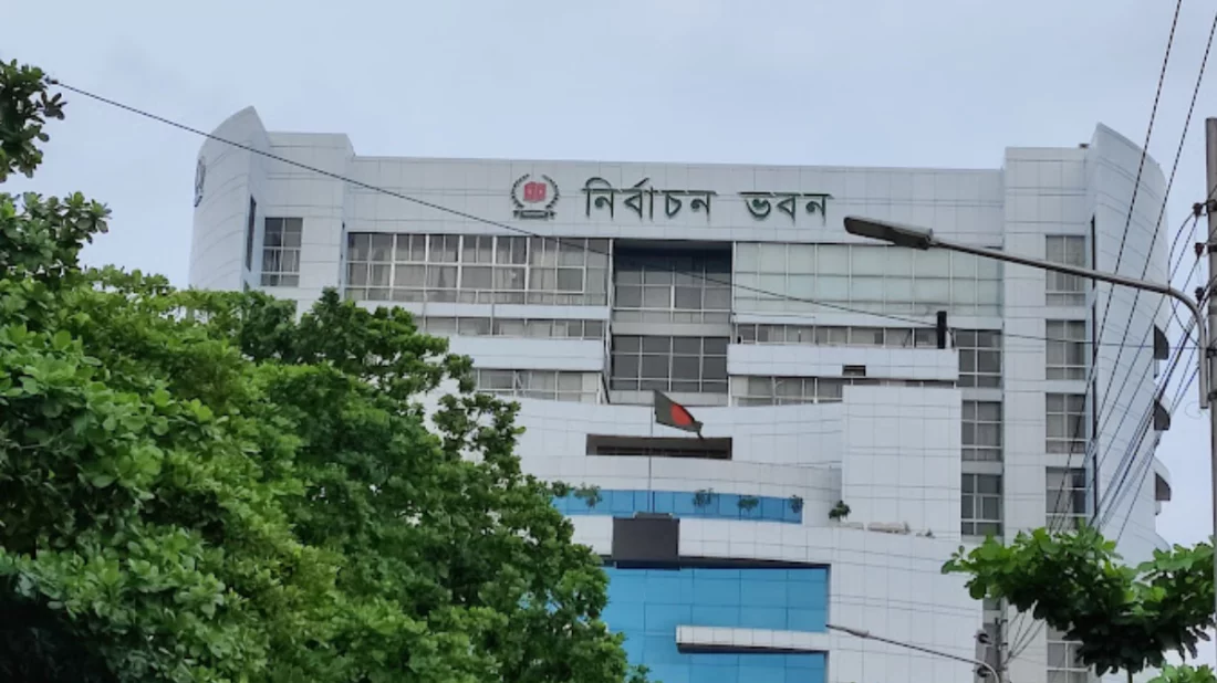 ভোটের হাওয়া বুঝতে কানখাড়া বিদেশিদের
