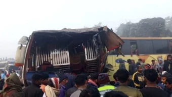 সিলেটে বাসের মুখোমুখি সংঘর্ষে নিহত ২, আহত অন্তত ১০