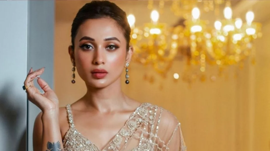হেনস্তার শিকার মিমি চক্রবর্তী