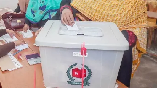 আগের তিন নির্বাচন: ভোট দেননি ৮০ শতাংশের বেশি ভোটার, ‘আগেই হয়ে যায়’ অর্ধেকের ভোট