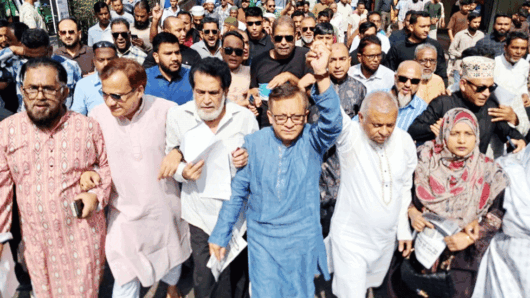 খন্দকার মুক্তাদিরের পক্ষে মাঠে নামলেন আরিফ