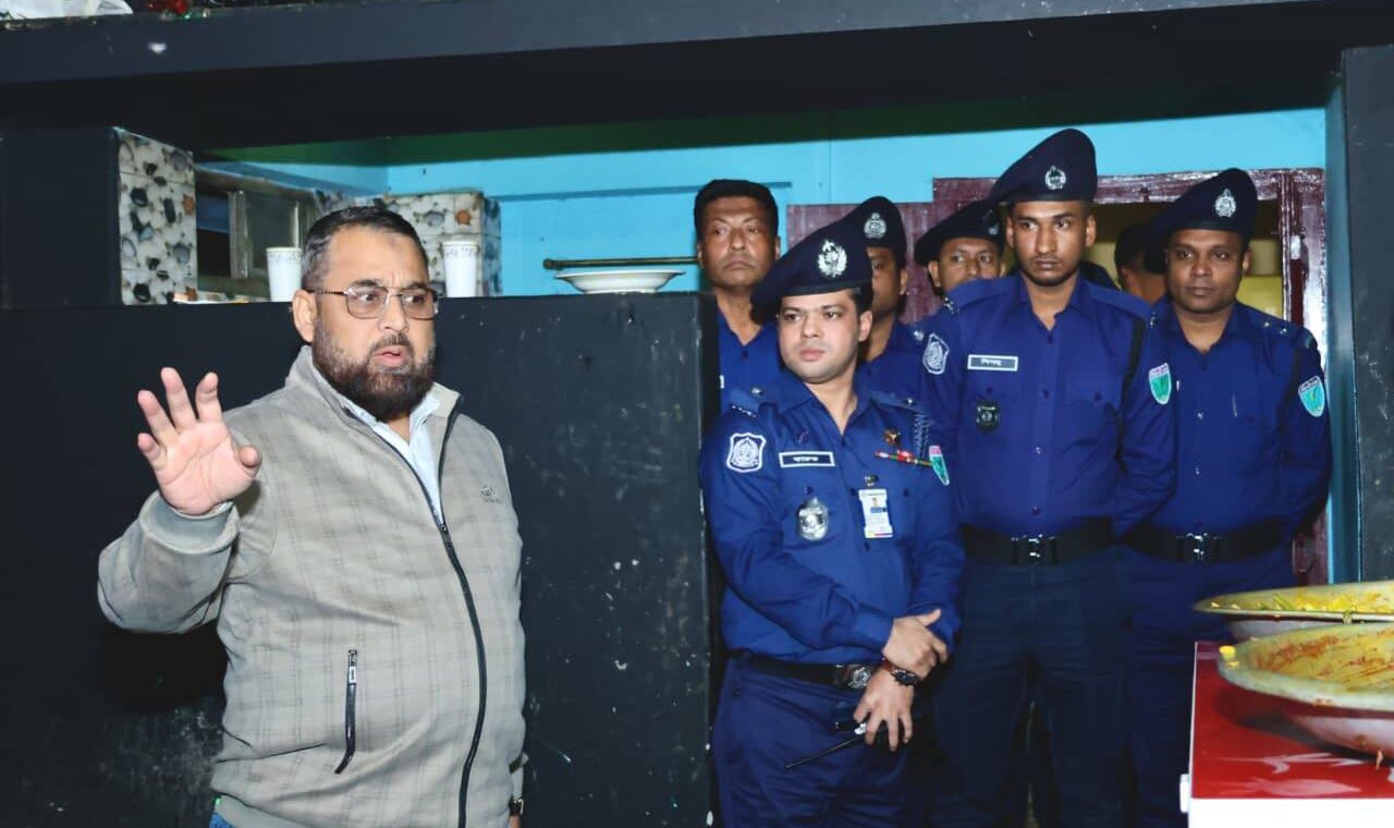 স্বচ্ছতা ও পেশাদারিত্বের সঙ্গে দায়িত্ব পালন করতে হবে: বিয়ানীবাজার থানায় ডিআইজি