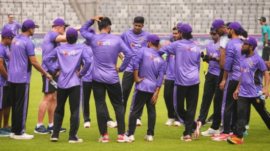 নতুন শুরুর অপেক্ষায় বাংলাদেশ