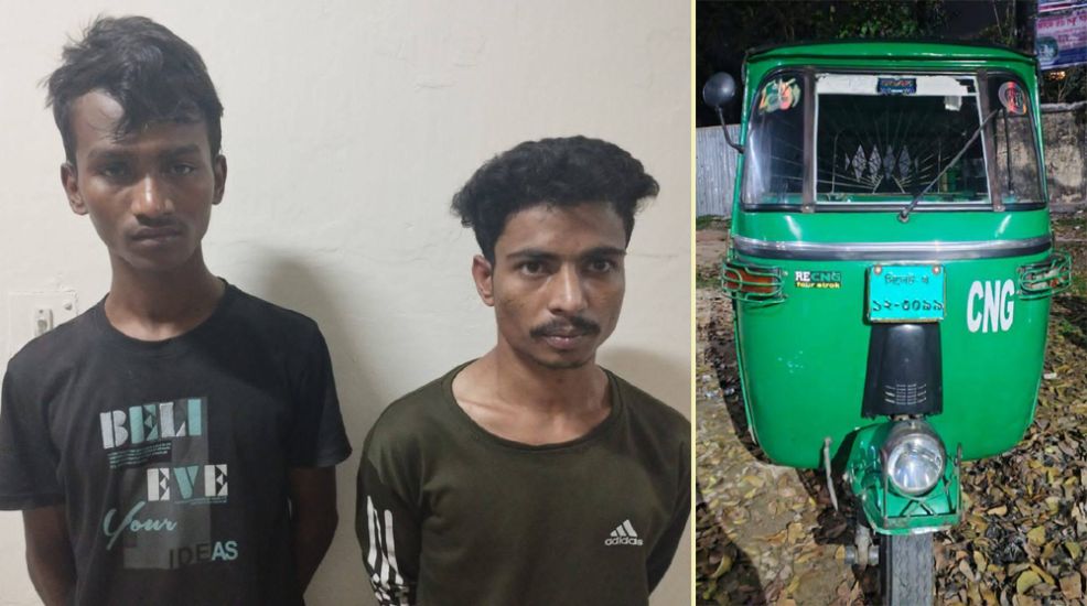 রিকাবিবাজারে দৌঁড়ে দুই ছিনতাই কারী ধরল পুলিশ