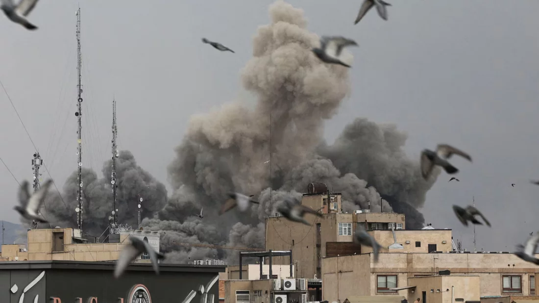 ‘ইরানে এযাবৎ কালের বৃহত্তম বোমাবর্ষণ হবে আজ রাতে’