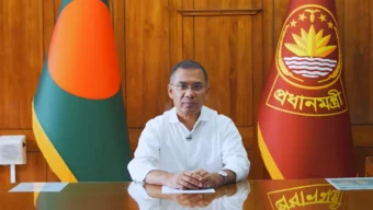 ঈদের ছুটি শেষে সচিবালয়ে কর্মব্যস্ত প্রধানমন্ত্রী