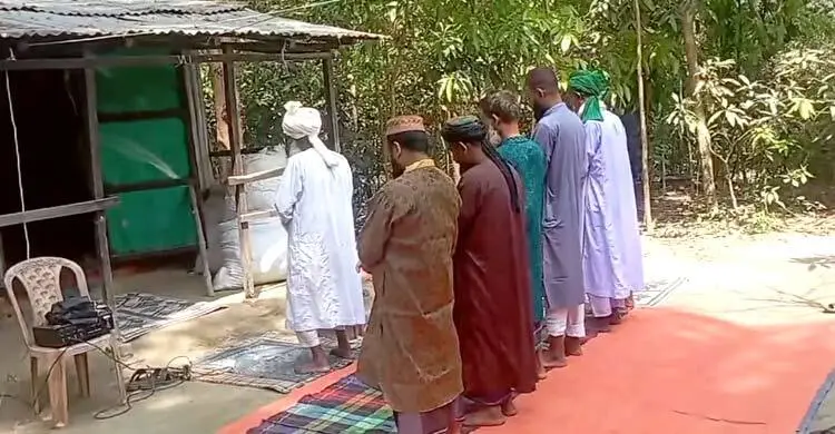 চাঁদপুরে ৭ মুসল্লি নিয়ে হয়ে গেলো ঈদের জামাত, এলাকায় চাঞ্চল্য