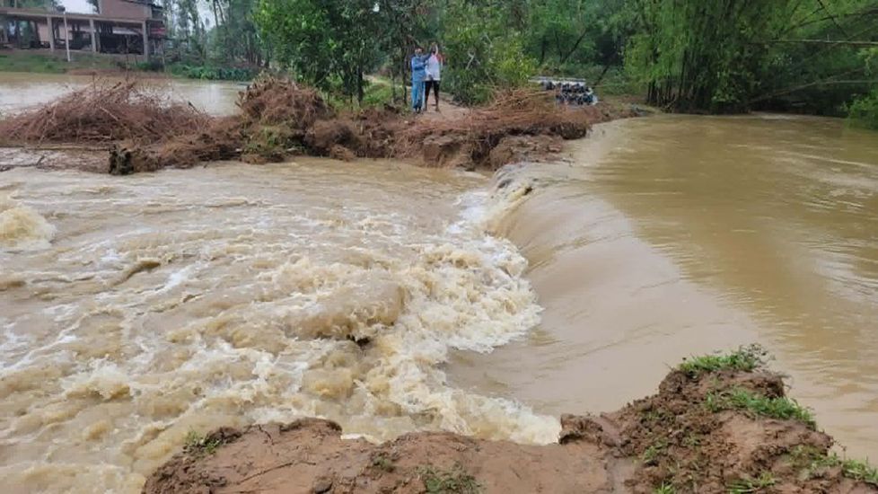 পাহাড়ি ঢলে নদী ভাঙনে ১৫ গ্রাম প্লাবিত