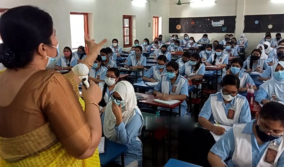 সপ্তাহে ৩ দিন অনলাইন, ৩ দিন অফলাইনে ক্লাস