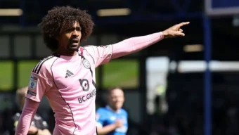 ইংলিশ ফুটবলের তৃতীয় স্তরে নামার শঙ্কায় হামজার লেস্টার!