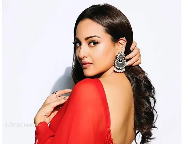 সোনাক্ষীকে নিয়ে গুঞ্জন