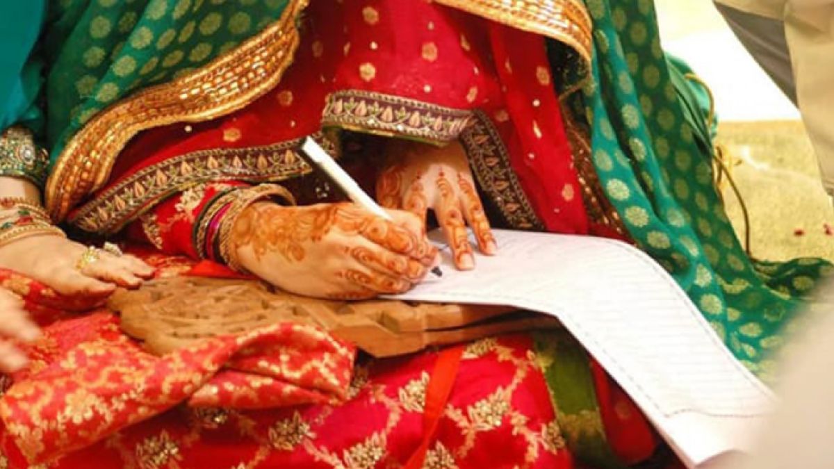 কবুল বলার ২ ঘণ্টা পর স্বামীকে তালাক দিয়ে প্রেমিককে বিয়ে!