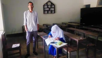 এক এসএসসি পরীক্ষার্থীর পাহারায় ৮ কর্মকর্তা