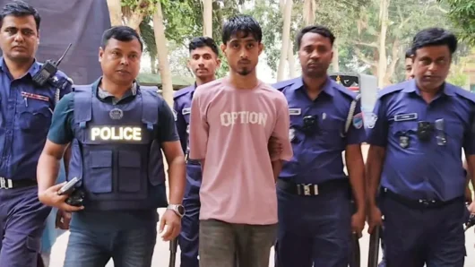 নড়াইলে স্ত্রীকে কুপিয়ে হত্যা, স্বামী আটক