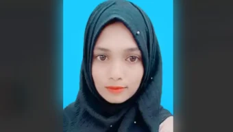 পতাকা নামাতে গিয়ে ঝলসে গেলেন অফিস সহায়ক