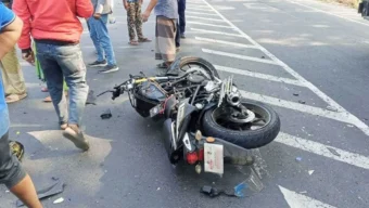 চাঁপাইনবাবগঞ্জে ট্রাক-মোটরসাইকেল সংঘর্ষে দুই যুবক নিহত