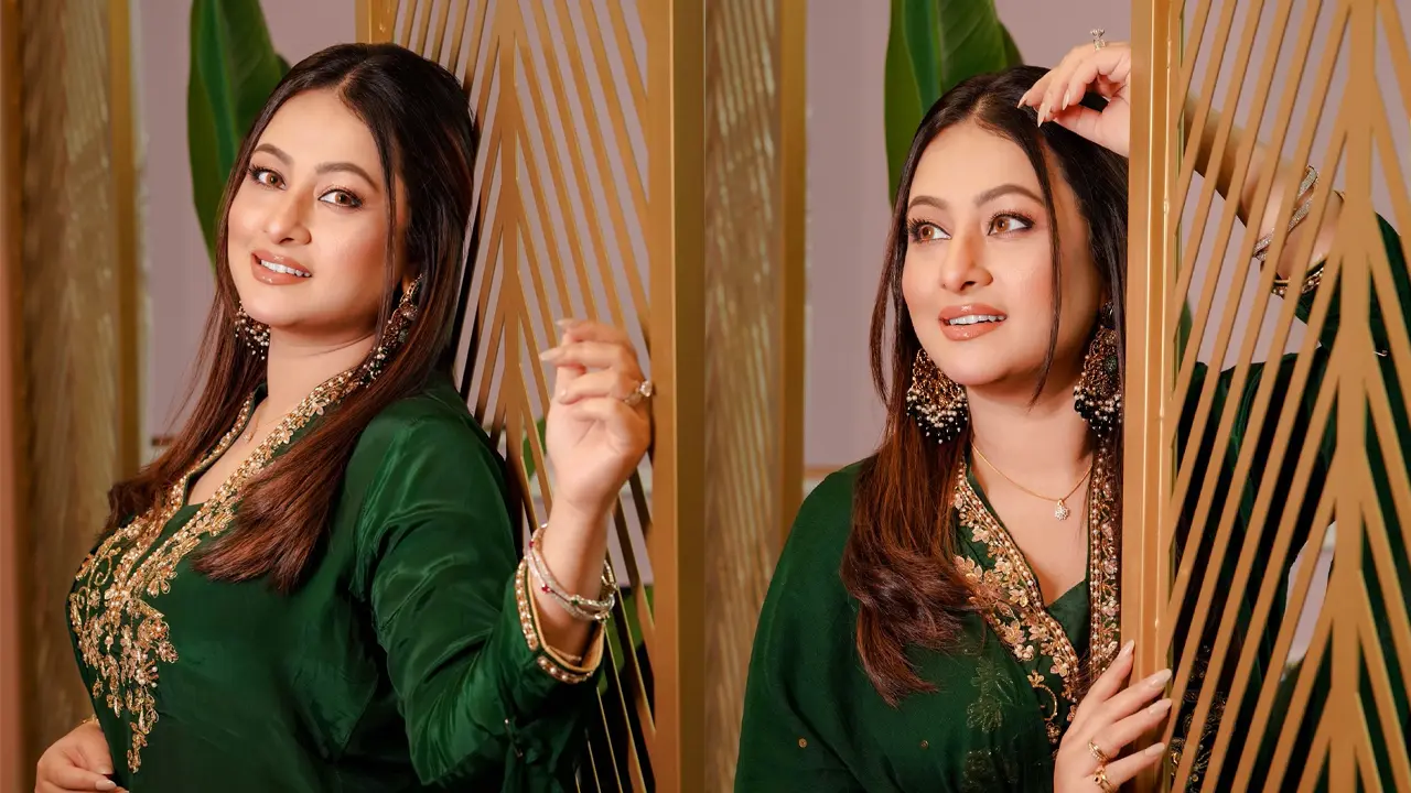 সবুজ আভায় মোহ ছড়ালেন পূর্ণিমা
