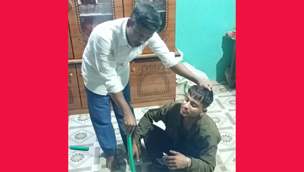 অতিষ্ঠ মেম্বার, এবার নিজেই দিলেন শাস্তি