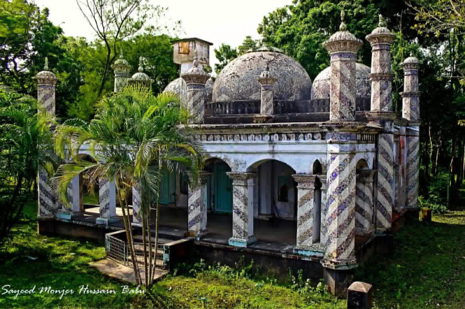 অবয়বে শতবর্ষী মসজিদ, প্রতিবিম্বে তার হাজারের ইতিহাস