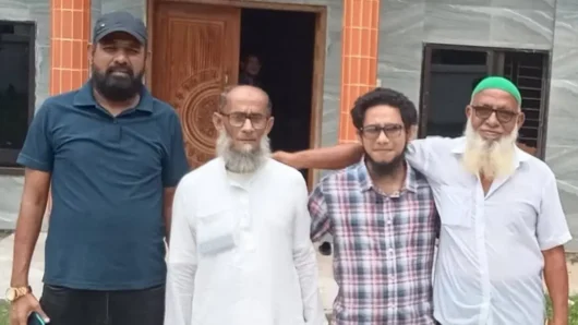হারিয়ে যাওয়ার দীর্ঘ ৫৮ বছর পর পরিবারের কাছে দুলাল