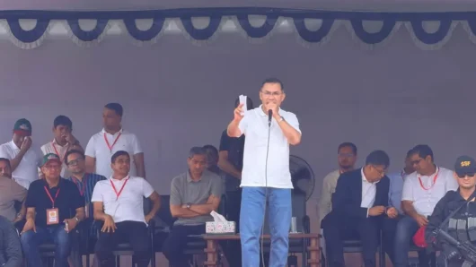 বিরোধীদলের প্রধান কাজ দেশকে অশান্ত করা : প্রধানমন্ত্রী