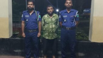 সিলেটে অবৈধ ভাবে বালু তোলার দায়ে একজন আটক
