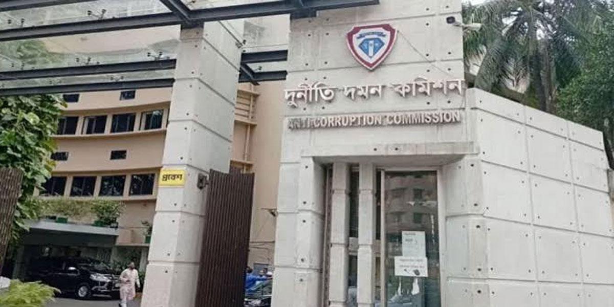 দুদকে অভিযোগের স্তূপ অনুসন্ধানের অপেক্ষা