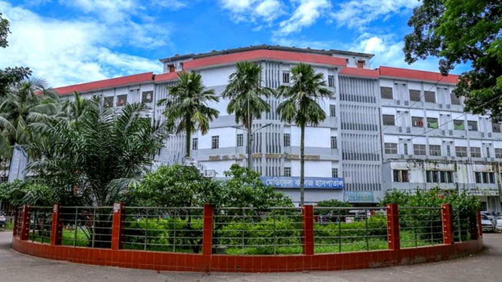 সিলেটে বাড়ছে আক্রান্ত, ঠাঁই মিলছে না হাসপাতালে