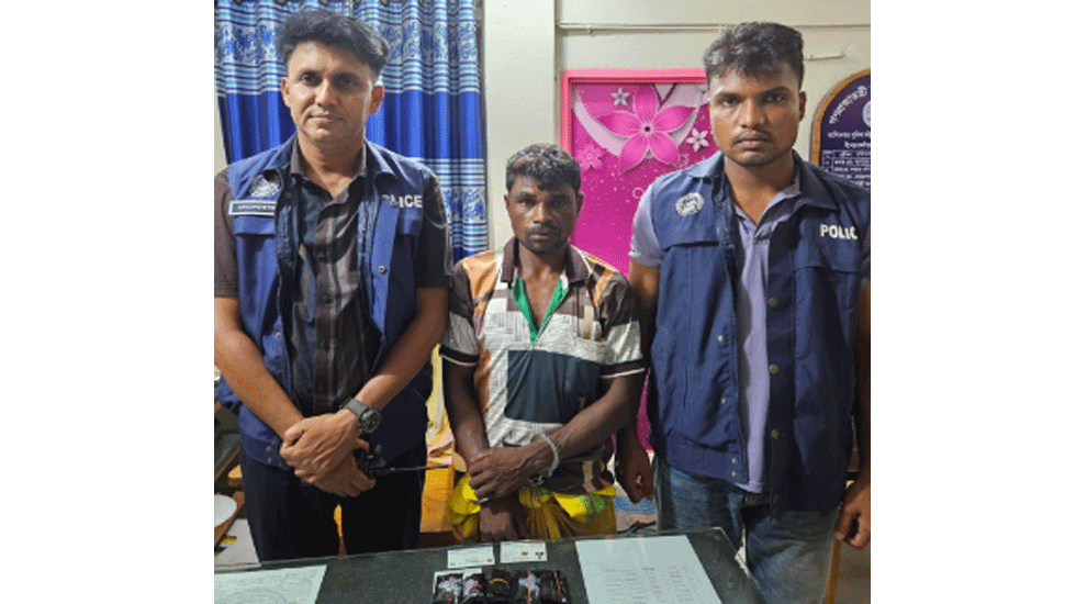 মাধবপুরে ইয়াবাসহ যুবক আ ট ক