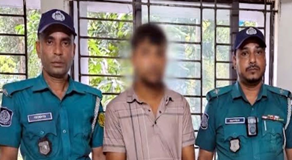 সিলেটে ফিলিং স্টেশনের সামনে অভিযান, পিকআপ গাড়িসহ যুবক গ্রে ফ তা র